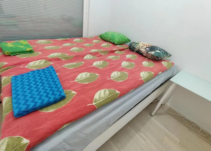 Helsinki Yksityinen-Private-Частный Room In Shared Flat Among Centre-University-Bustrainstation Myyrmaki